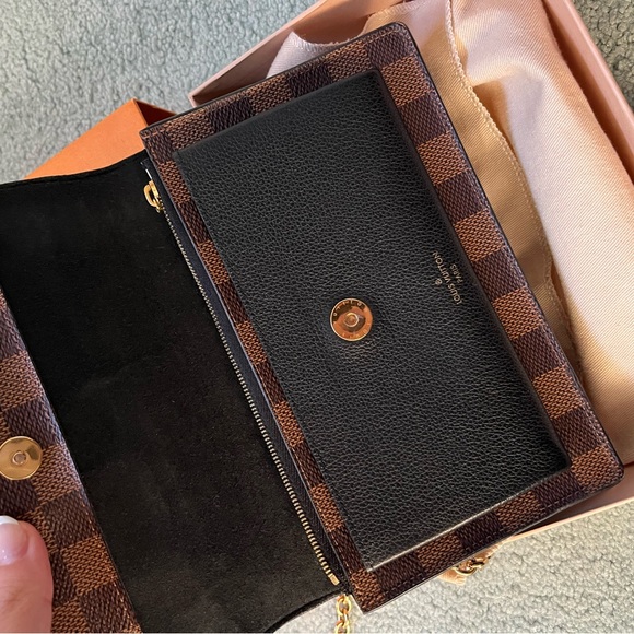 Louis Vuitton Vavin Chain Wallet Bag - Picture 6 of 12